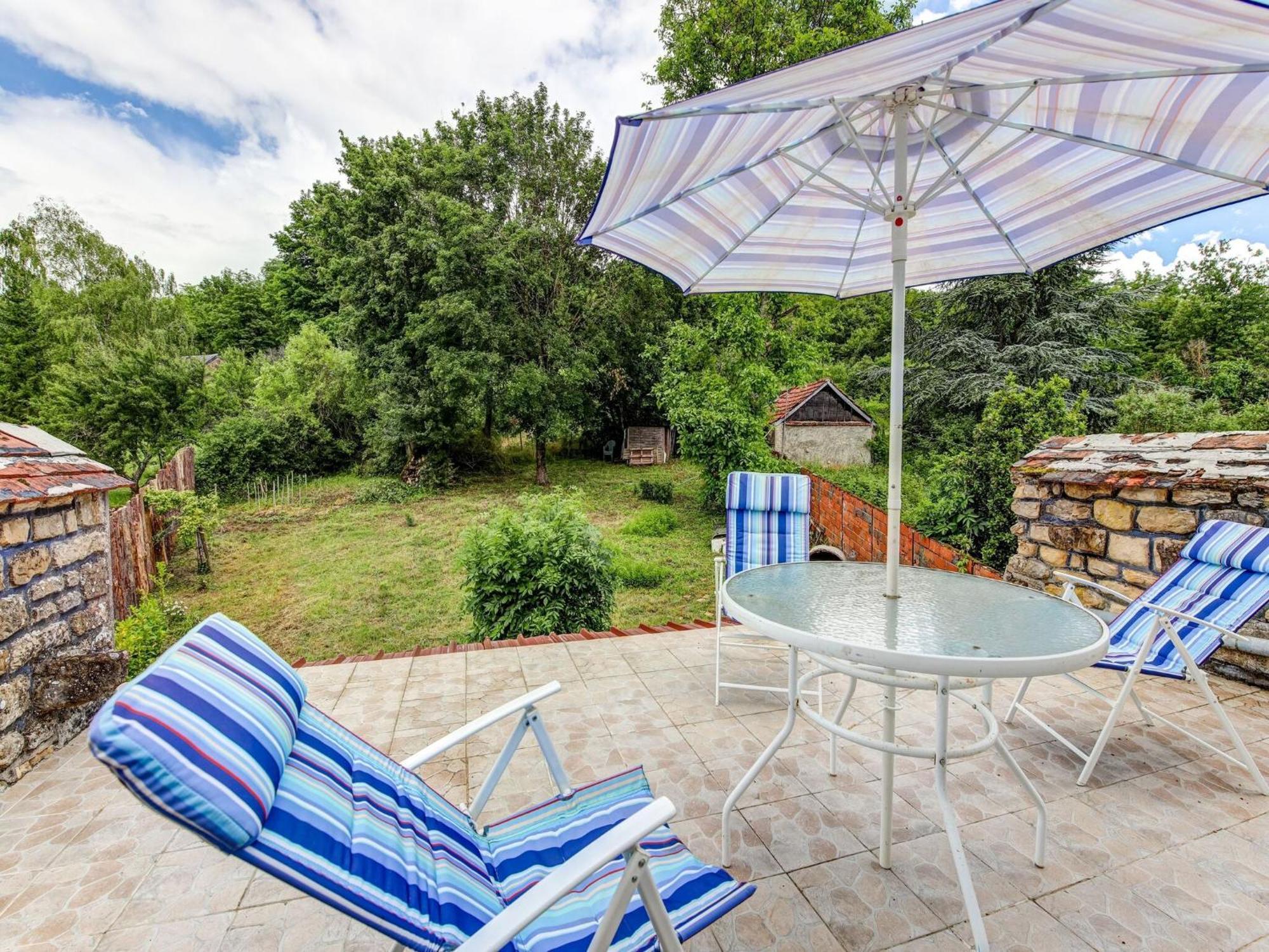 Traditional Holiday Home In Brinon Sur Beuvron Экстерьер фото