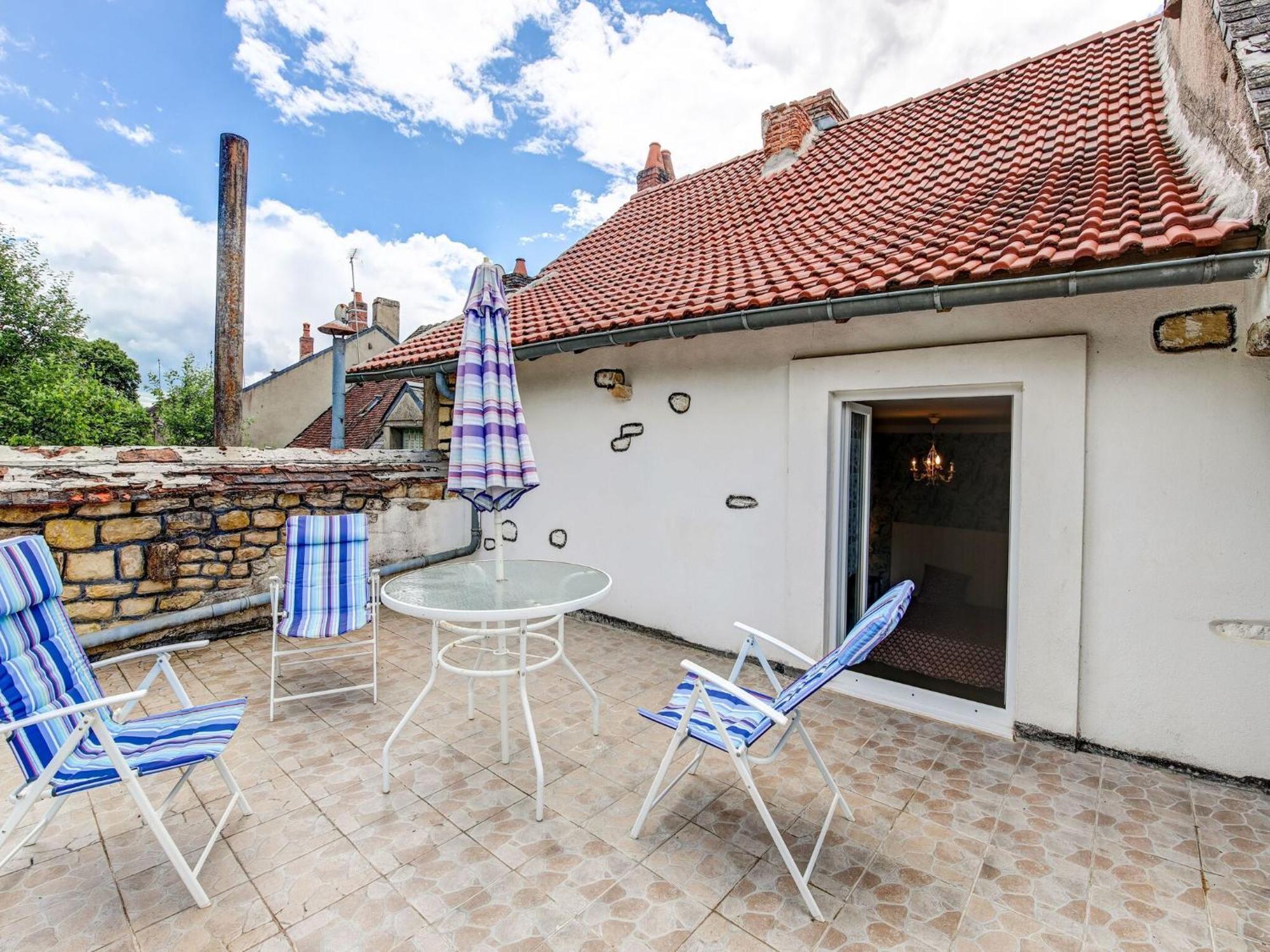Traditional Holiday Home In Brinon Sur Beuvron Экстерьер фото