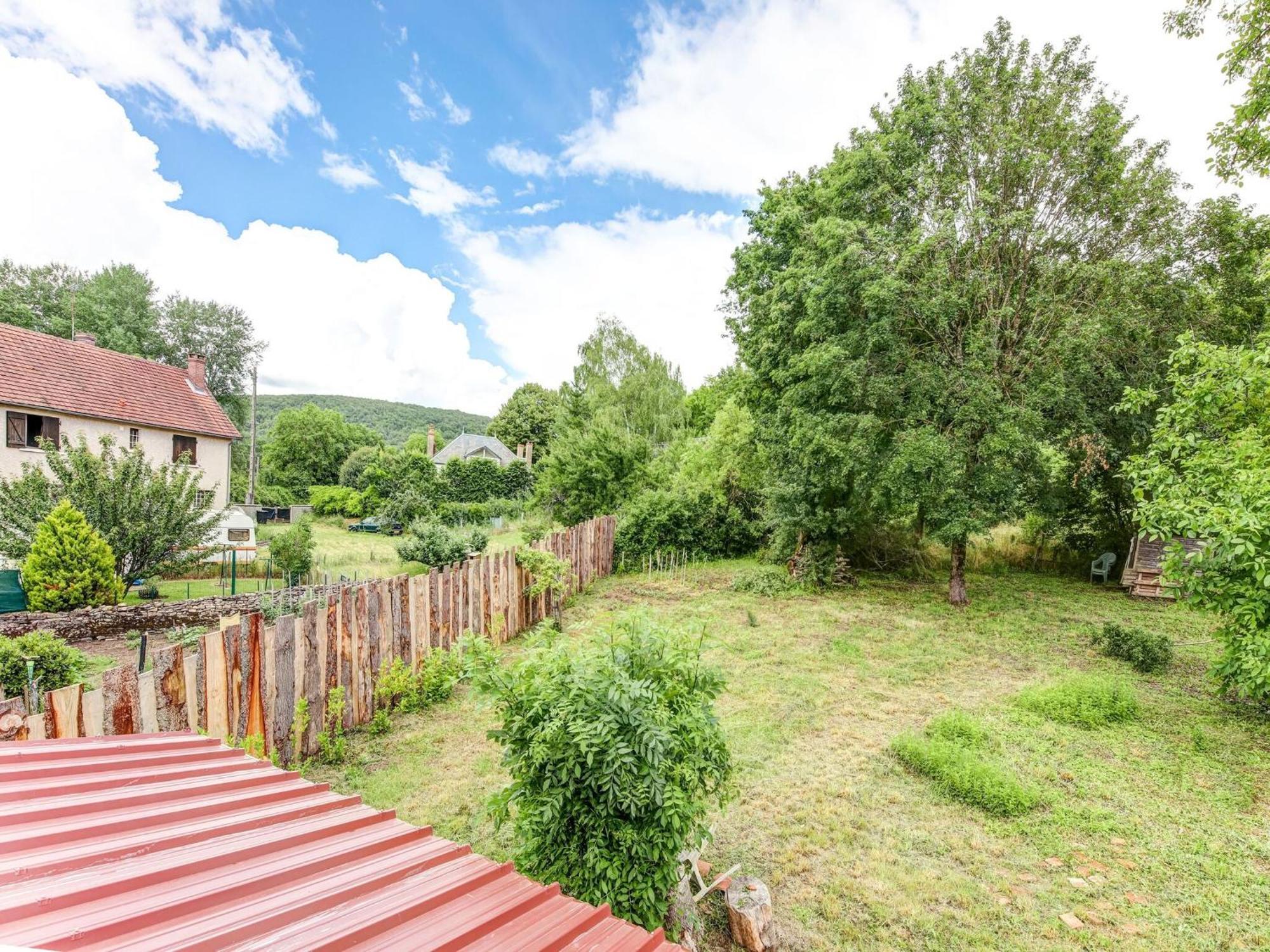 Traditional Holiday Home In Brinon Sur Beuvron Экстерьер фото