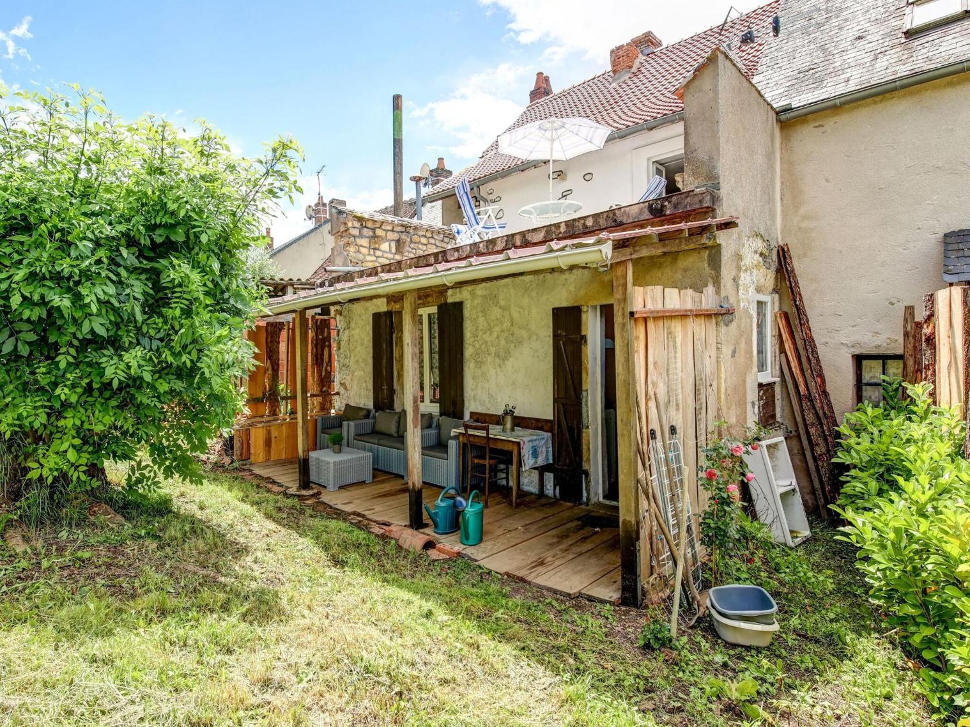 Traditional Holiday Home In Brinon Sur Beuvron Экстерьер фото